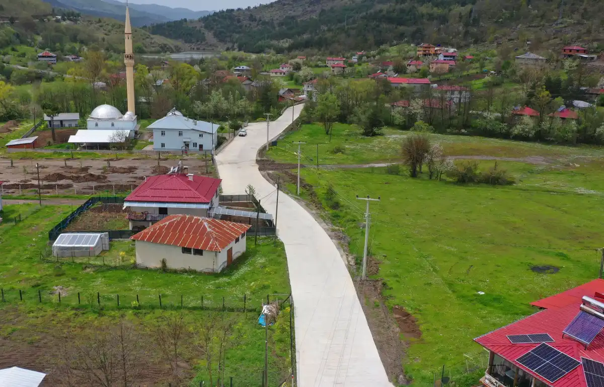 Akkuş’ta Ulaşım Devrim Yaratan Beton Yol Projesi Tamamlandı: Gökçebayır-Karaçal’a Modern Erişim