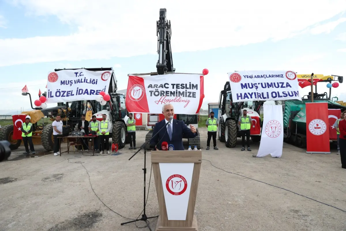 Muş’ta İl Özel İdaresi’nin Hizmet Filosu 40 Yeni Araçla Güçlendirildi