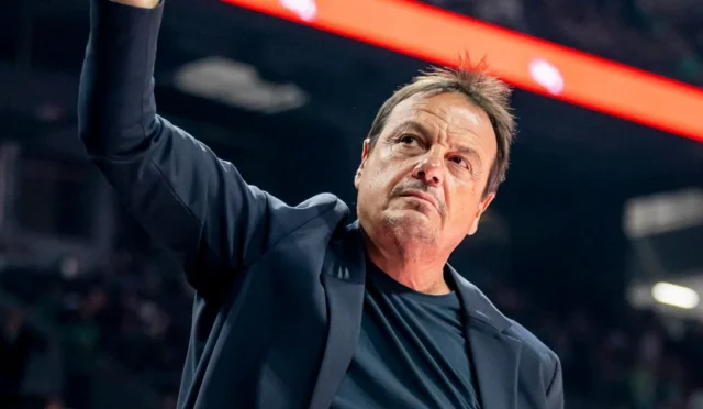 Anadolu Efes Başantrenörü Ergin Ataman, Hapoel IBI Başkanı Ofer Yannay'a sert yanıt verdi.