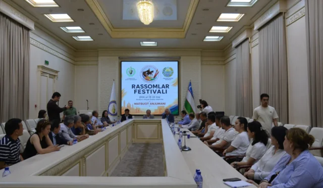 Özbekistan'ın ilk Ressamlar Festivali Babür şehrinde başladı