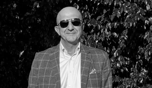 Dışişleri Bakanı Mevlüt Çavuşoğlu'nun kardeşi Aydın Çavuşoğlu'nun vefatı sonrası Türkler Merkez Mezarlığı'nda defin işlemleri.