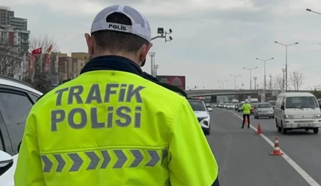 UEFA Avrupa Ligi Finali İstanbul'da trafik düzenlemeleri ve kapanışları hakkında bilgilendirme