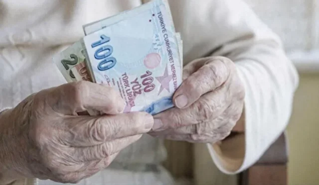 Emekli bayram ikramiyesi ödemelerinin başladığını gösteren görsel