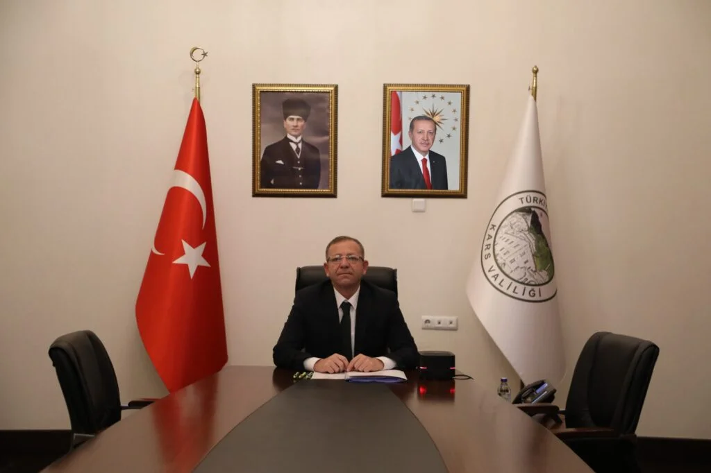 Kars Valisi Ziya Polat’tan 19 Mayıs Mesajı: ‘Tam Bağımsızlık Meşalesinin Taşıyıcıları Sizlersiniz’