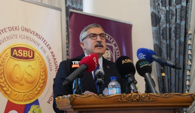 AK Parti Genel Başkan Yardımcısı Fatih Yayman, dijitalleşmenin milli güvenlik meselesi olduğunu belirterek uyarılarda bulundu.