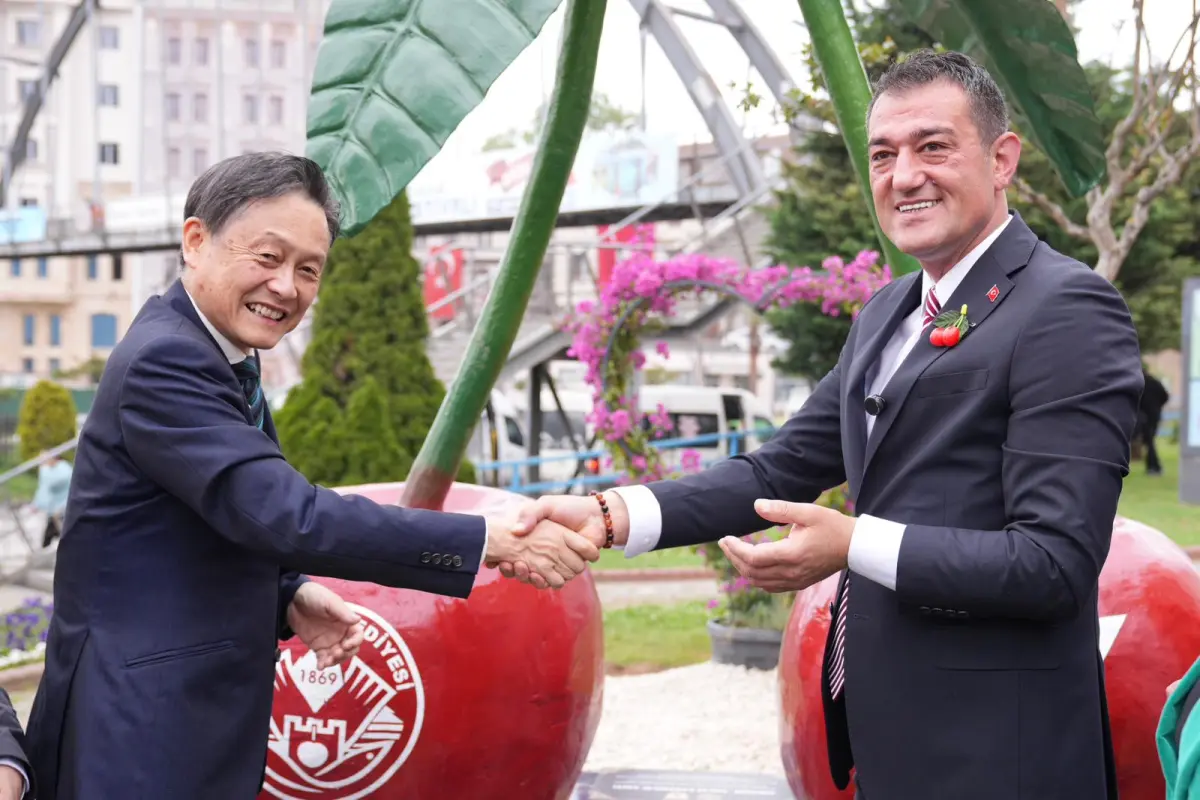 Giresun ve Japon Kardeşi Sagae’den Dostluk Anıtı: Kiraz Bağının Sembolü Açıldı