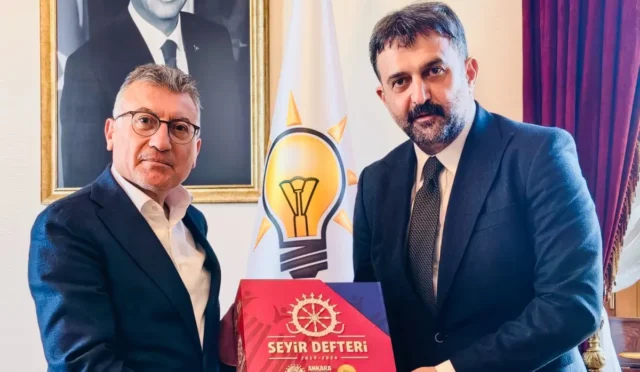 Ankara Kent Konseyi Başkanı Halil İbrahim Yılmaz, AK Parti TBMM Grup Başkanı Abdullah Güler ile bir araya geldi.
