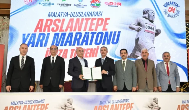 Arslantepe Yarı Maratonu protokol imza töreni