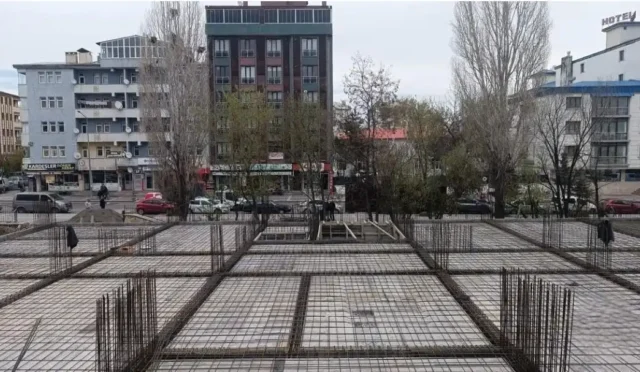Kars Kağızman'da yapımı devam eden modern 8 derslikli ilköğretim okulu inşaatı