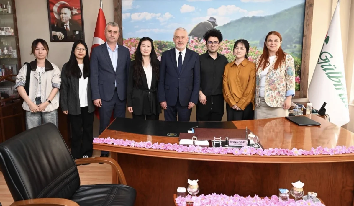 40 Milyonluk Sosyal Medya Gücü Isparta’nın Gülünü Dünya Pazarına Taşıyor