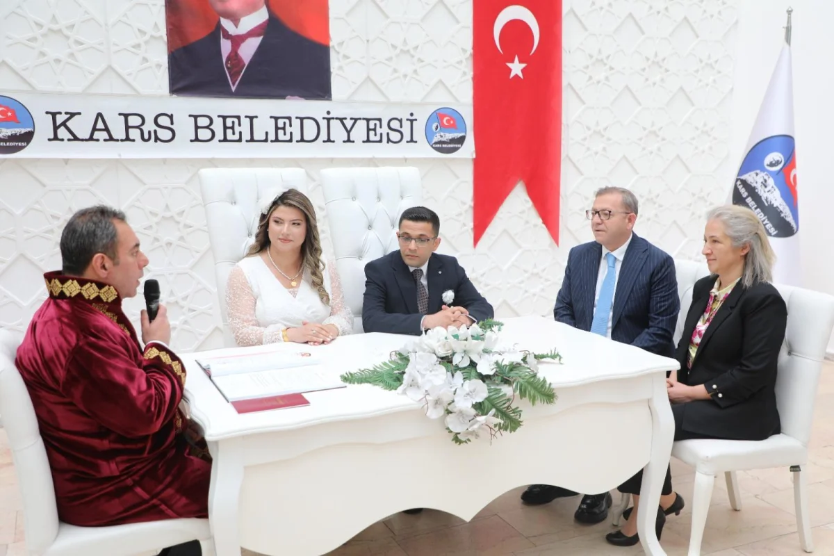 Kars Valisi Ziya Polat, Makam Şoförünün Mutlu Gününe Şahitlik Etti