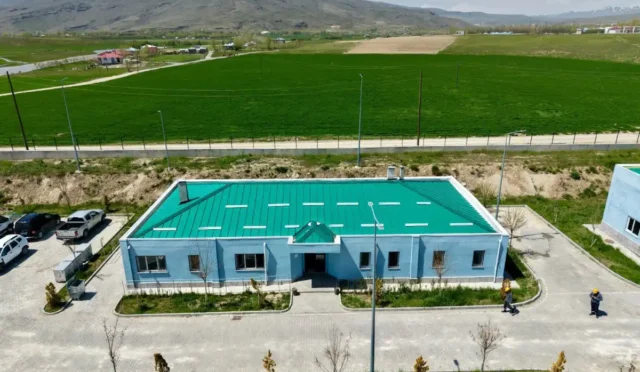 Van Gölü'nü koruyacak 98 milyon TL'lik ileri biyolojik atıksu arıtma tesisi hizmete girdi