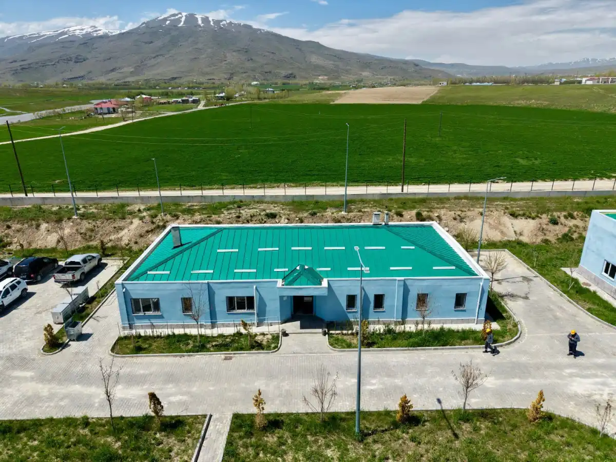 Van Gölü’nü Koruyacak 98 Milyon TL’lik Dev Arıtma Tesisi Hizmete Girdi