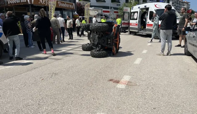 Mudanya'da meydana gelen ATV kazasında 4 kişi yaralandı, kaza anı güvenlik kamerasına yansıdı.