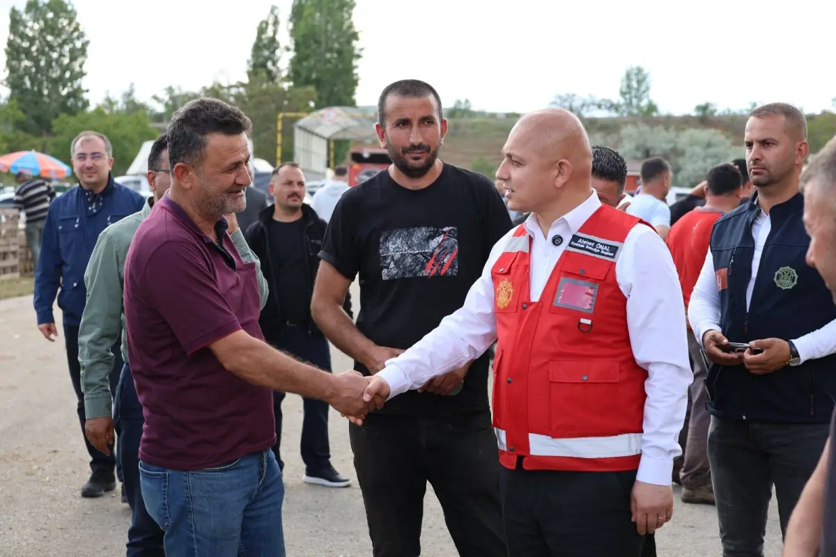 Kırıkkale Kurban Pazarı Bayram Öncesi Canlandı: Başkan Önal’dan Besicilere ve Vatandaşlara Ziyaret