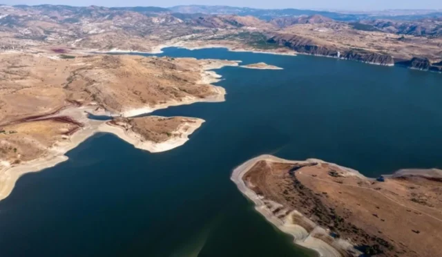 Ankara barajlarındaki doluluk oranının yüzde 47'yi aştığını gösteren görsel.