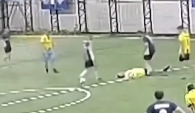 Futbol oynarken kalp krizi geçiren işçi hayatını kaybetti