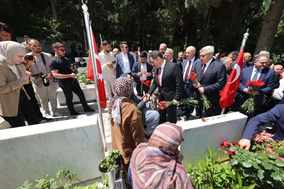 Hatay Protokolü Kurban Bayramı’nda Şehitleri Unutmadı: Ziyaret ve Bayramlaşma