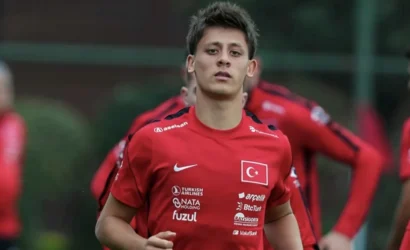 A Milli Takım oyuncuları, Vincenzo Montella yönetiminde Dünya Kupası hazırlık antrenmanı yapıyor.