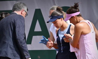 Milli tenisçi Zeynep Sönmez Roland Garros çiftler maçında sakatlandı