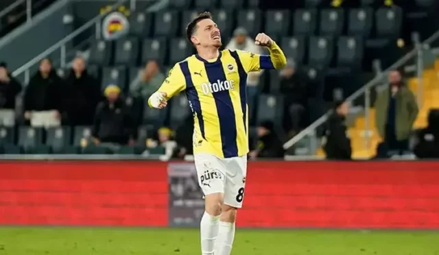 Fenerbahçe oyuncusu Mert Hakan Yandaş'a PFDK tarafından 1 yıl men cezası verildiği haberi
