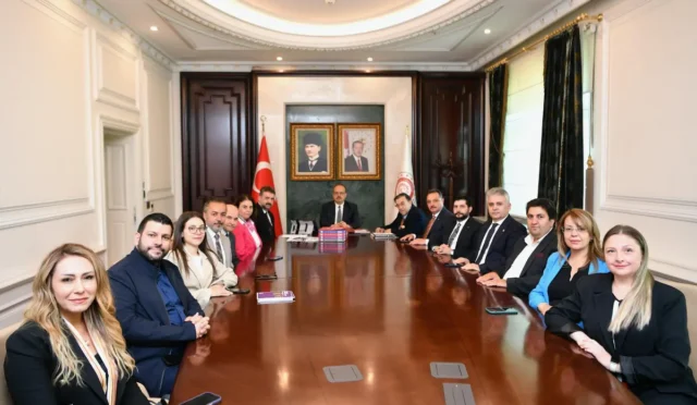 Ankara Valisi Yakup Canbolat, Ankara Kent Konseyi heyetini ağırlıyor.