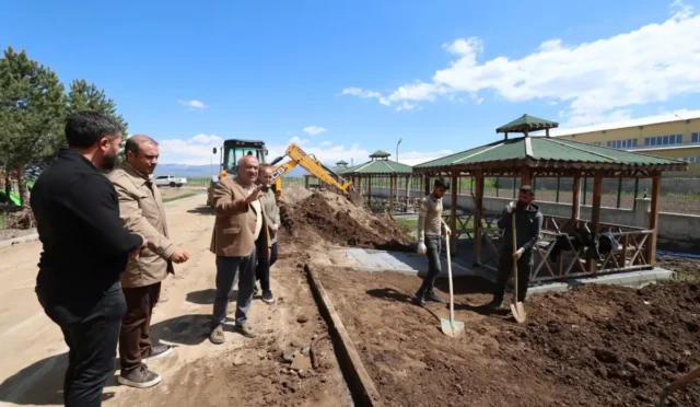 Erzurum Aziziye'de yapımı tamamlanan millet bahçesine İçişleri Bakanı Mustafa Çiftçi'nin adı verildiği projenin genel görünümü