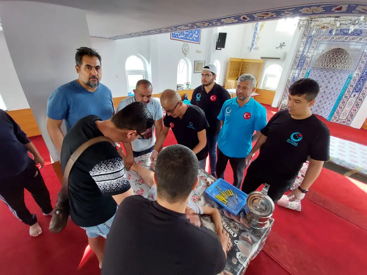 Ayyıldız Ekibi Balkanlar’da İhtiyaç Sahibi Çocuklar İçin Sünnet Organizasyonu Düzenliyor