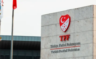 TFF binası ve üzerinde 2026 Dünya Kupası logosu