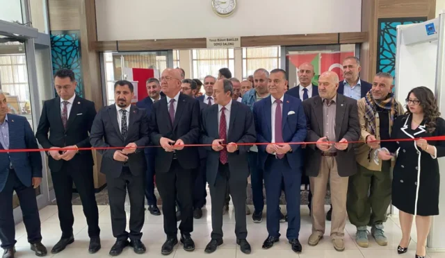 Sivas'ta Özgür Basın ve Özgür Filistin temalı tarihi sergi açılışı