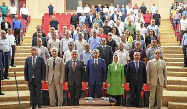 Antalya'da Muhtarlar Akademisi eğitim programı açılışından bir görüntü