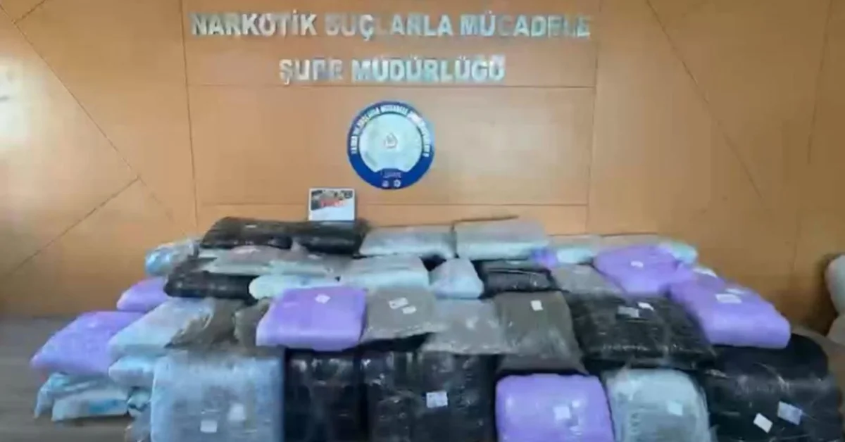 İzmir’de Narkotik Operasyonu: 371 Kilo Uyuşturucu Maddesi Ele Geçirildi, Bir Şüpheli Tutuklandı