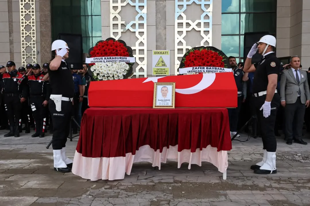 Erzurum’da Vefat Eden Polis Memuru İbrahim Karataş Gözyaşlarıyla Son Yolculuğuna Uğurlandı