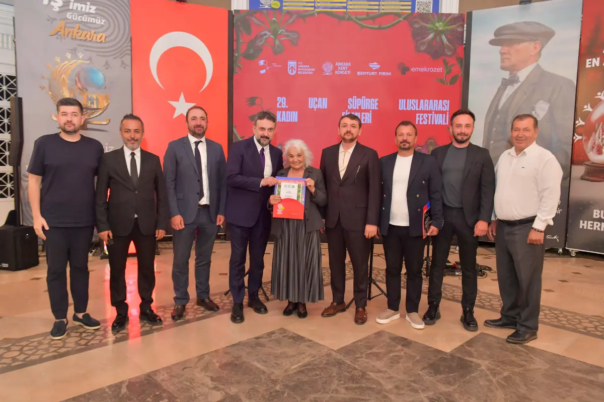 Usta Sanatçı Emel Göksu, Ankara Kent Konseyi’nde Uçan Süpürge Festivali Kapsamında Ağırlandı