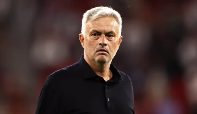 José Mourinho'nun Türkiye Futbol Federasyonu'nun verdiği disiplin cezaları nedeniyle Avrupa İnsan Hakları Mahkemesi'ne yaptığı başvuru