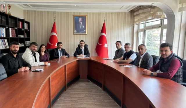 Susuz'da kamu yatırımları değerlendirme toplantısı