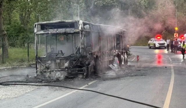 Beykoz'da alev alan İETT otobüsü