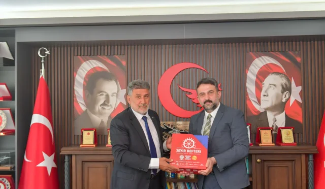 Ankara Kent Konseyi Başkanı Halil İbrahim Yılmaz, Milli Yol Partisi Genel Başkanı Remzi Çayır'ı ziyaret etti.