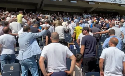 Fenerbahçe genel kurulu'nda üyeler arasında yaşanan gerginlik anı