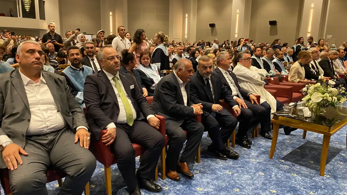 BEUN Ereğli Eğitim Fakültesi’nden Mezun Olan Genç Öğretmenler Sahneye Çıktı