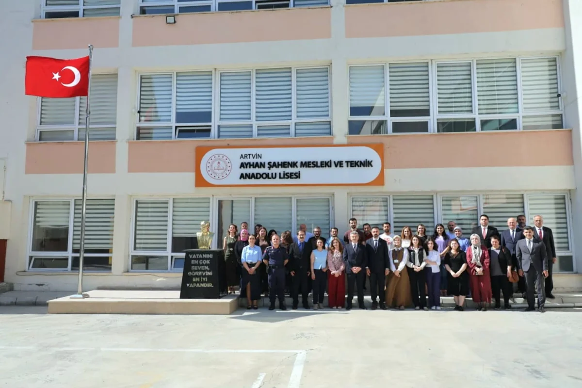 Artvin Valisi Ergün: Teknik Liseler, Nitelikli İş Gücü Yetiştirmede Önemli Rol Oynuyor