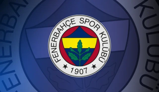 Fenerbahçe Kulübü Başkanı Aziz Yıldırım'ın seçim zaferi sonrası görüntüsü