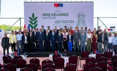 Malatya Akçadağ'da mevsimlik tarım işçileri için hizmete giren METİP Geçici Barınma Alanı'nın açılışından genel bir görünüm.
