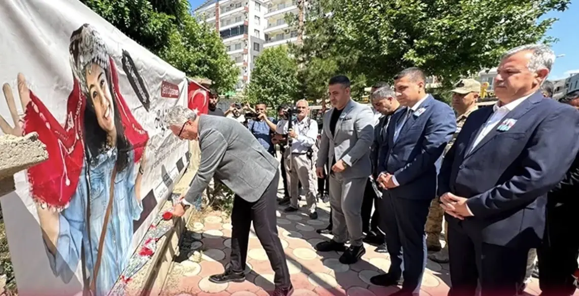 Şehit Öğretmen Aybüke Yalçın, Kozluk’ta Şehadetinin Yıl Dönümünde Minnetle Anıldı
