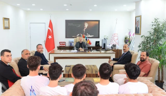 Evliya Çelebi Öğrenci Değişim Programı kapsamında Elazığ'ı ziyaret eden Çankırı Hacı Muradı Veli Anadolu İmam Hatip Lisesi öğrencileri