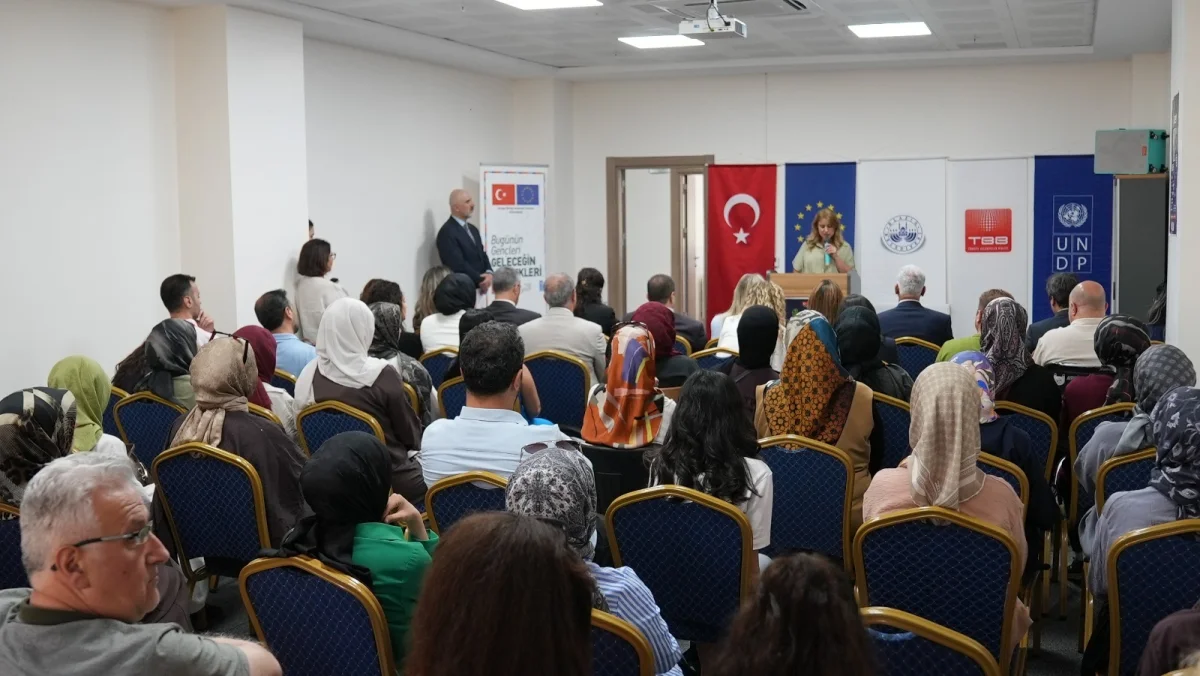 Elazığ’da Dijital Gençlik Merkezi Açıldı: Geleceğin Mesleklerine İlk Adım