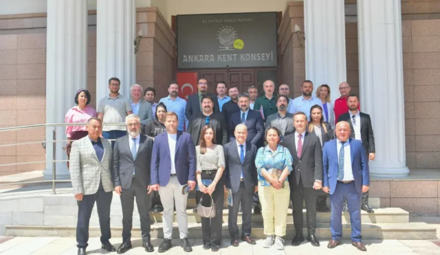 Ankara Akıllı Şehirler Zirvesi hazırlık toplantısı katılımcıları