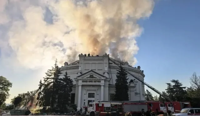 Kırım'daki Sevastopol Savunması panoraması İHA saldırısı sonrası zarar görmüş halde