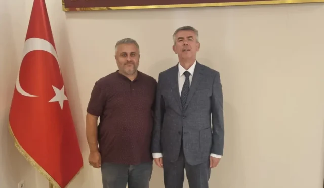 Bodrum Kaymakamı Ali Sırmalı, TİMBİR Temsilcisi İsmail Karakaş ve iş insanları Mustafa Aycı ile Bülent Turan'ı makamında ağırladı.