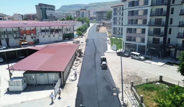 Battalgazi Selçuklu Mahallesi'nde yenilenen asfalt yol